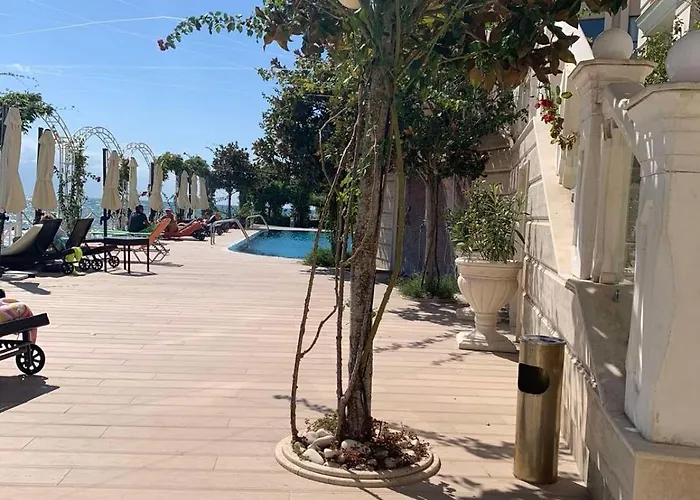 La Welcome * Golden Sands